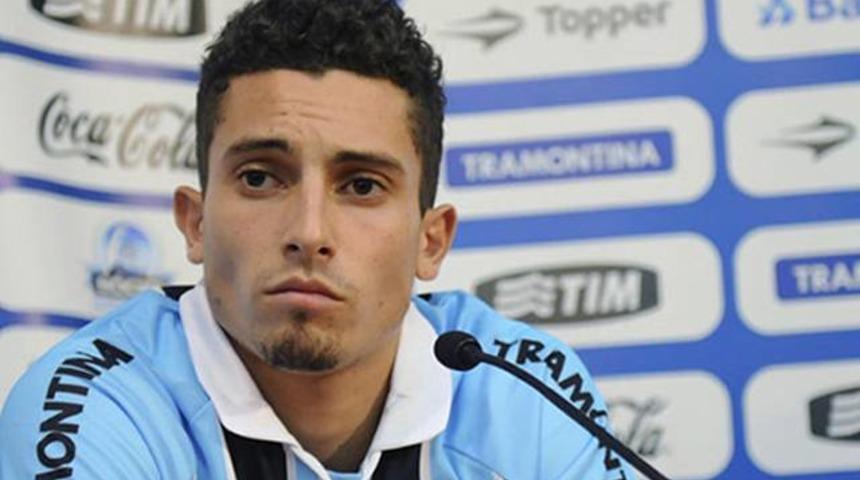 Alex Telles İstanbul'da