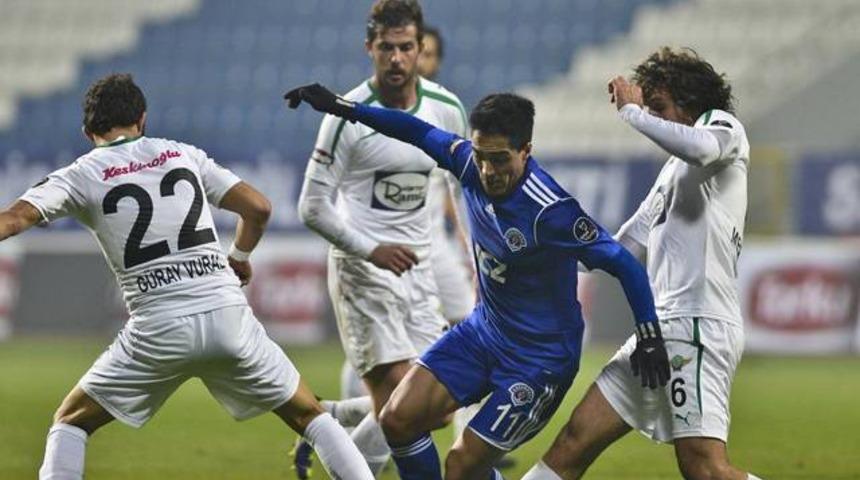 Akhisar deplasmanda şahlandı