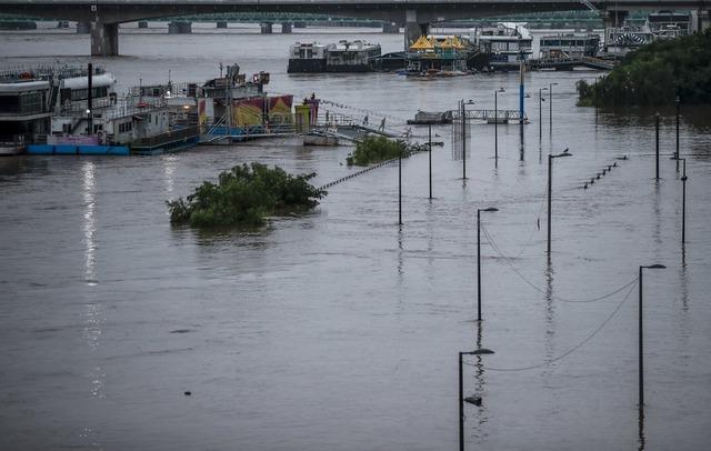 Güney Kore’de sel: 18 ölü 1