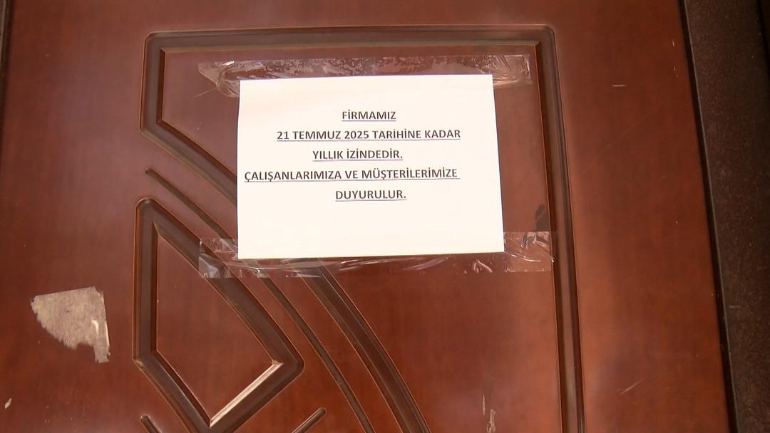 1 haftalık izinden sonra işbaşı yapacaklardı! 140 işçi kapanan fabrikayla karşılaştı 3