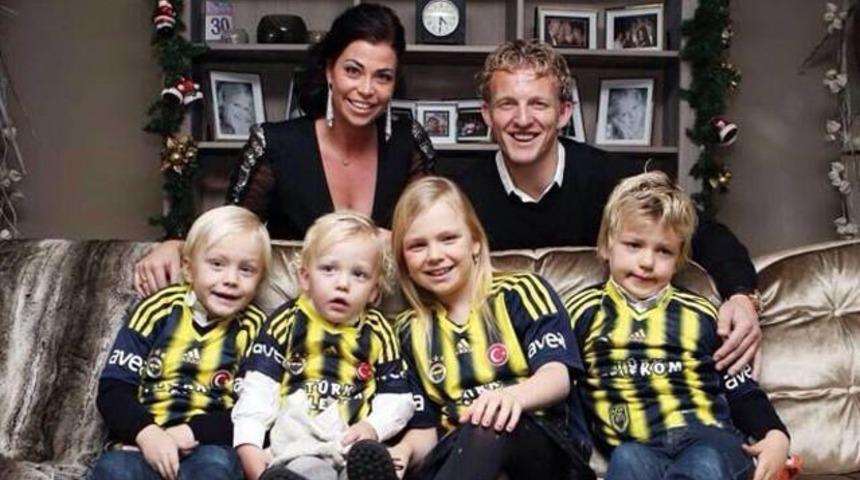 Ailesiyle yılbaşı pozu verdi