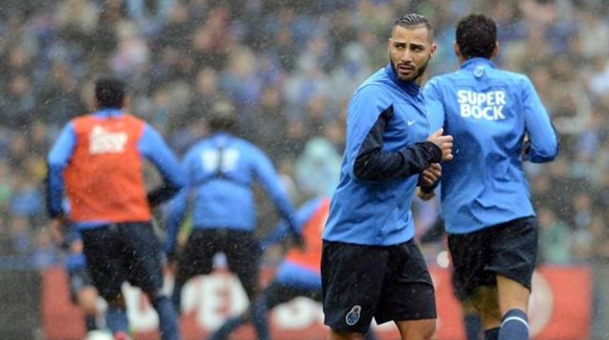 Quaresma resmen Porto'da