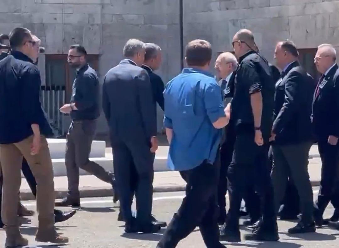 TBMM de Altan Öymen e veda... Törende Kılıçdaroğlu ve Özel detayı! "Vefamızı partimizi birinci yaparak ödeyeceğiz" 2