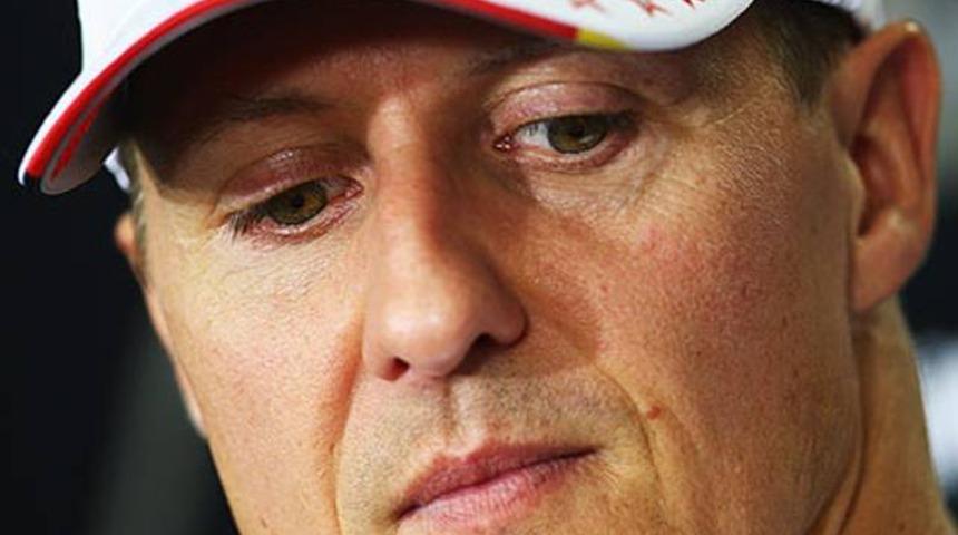 Micheal Schumacher uyandırılıyor