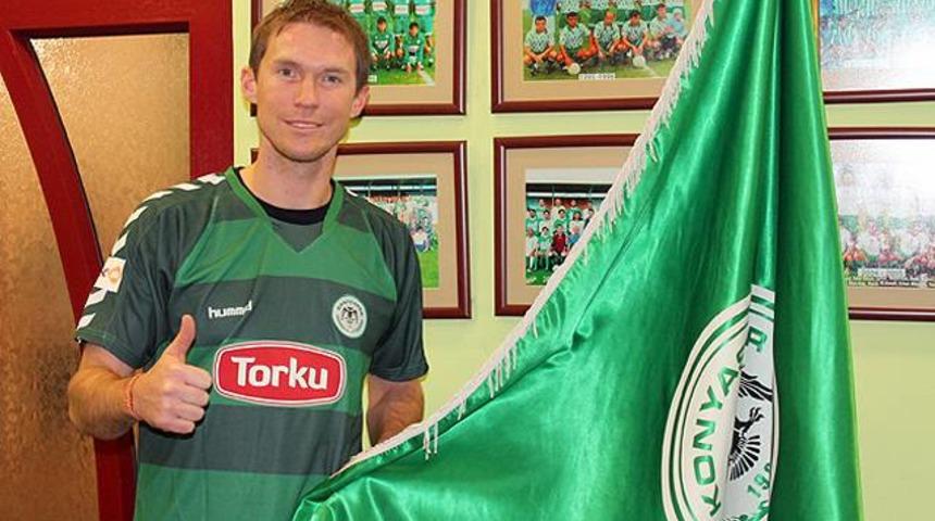 Hleb resmen imzaladı