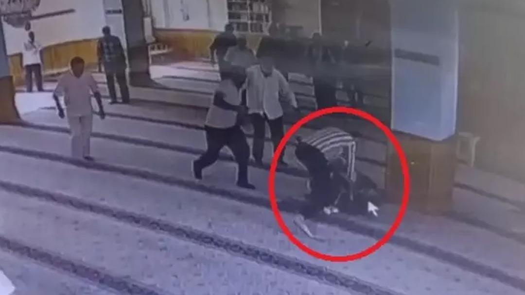 1200xauto Camide komşusunu bıçaklayarak öldürmüştü! İfadesi ortaya çıktı: 'Bahçedeki bıçağı alıp takip ettim'