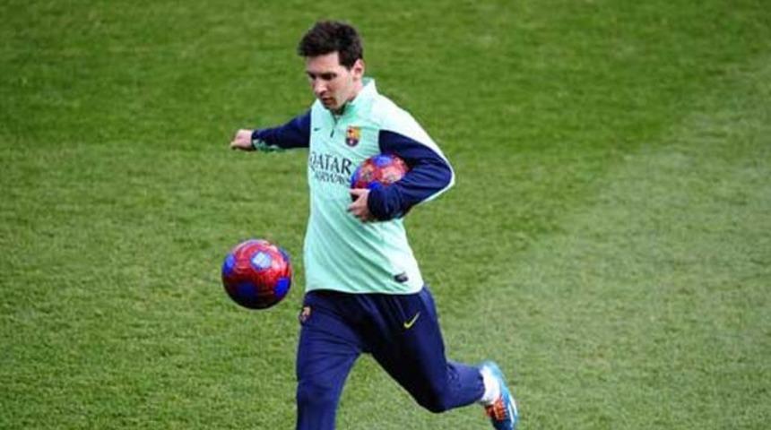 Messi sahalara geri d&ouml;n&uuml;yor