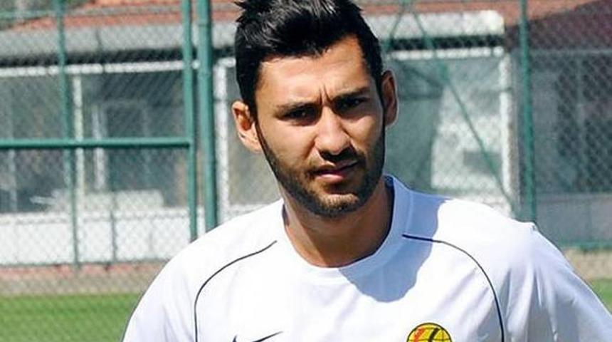 Galatasaray Veysel Sarı'yı borsaya bildirdi