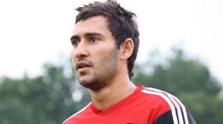 Aslan Tarık'tan vazge&ccedil;ti, hedef Veysel Sarı