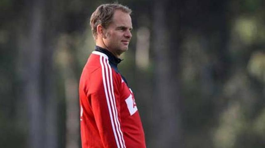 De Boer: Galatasaray, Chelsea'yi eleyebilir