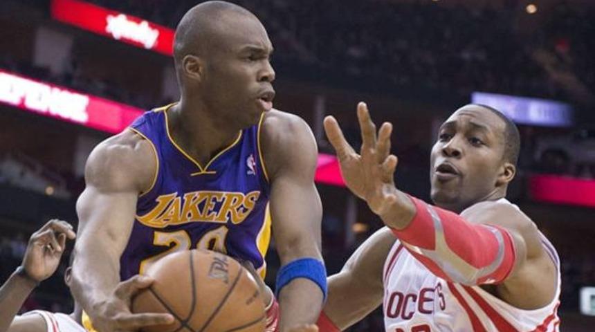 Rockets, Lakers'ı rahat ge&ccedil;ti