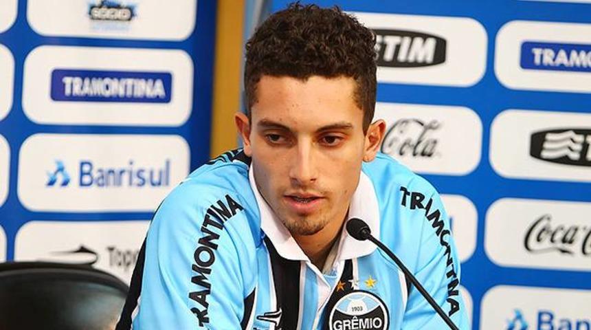 Alex Telles'te sorun &ccedil;&ouml;z&uuml;ld&uuml;