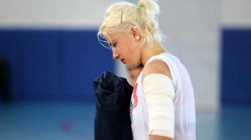  Antremanda gelen acı haberle yıkıldı