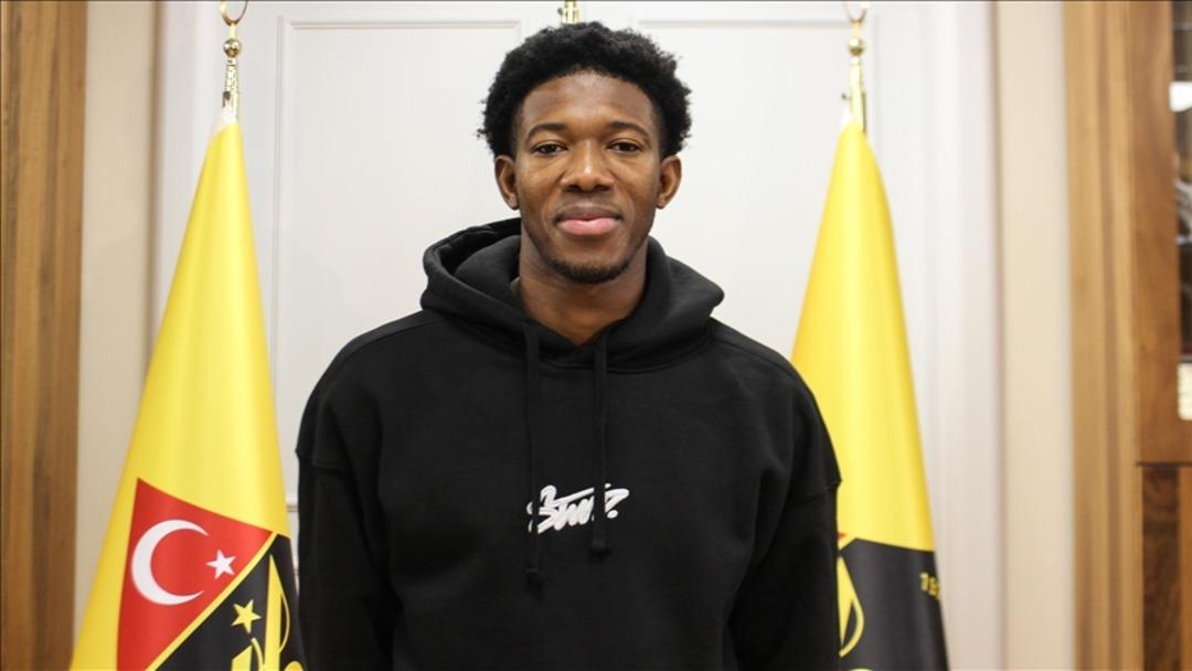 İstanbul a okumaya geldi, 2 yıl sonra futbolcu olup transfer oldu! Sahaya helikopterle inen Gaoussou Diarra nın film gibi hikayesi 1