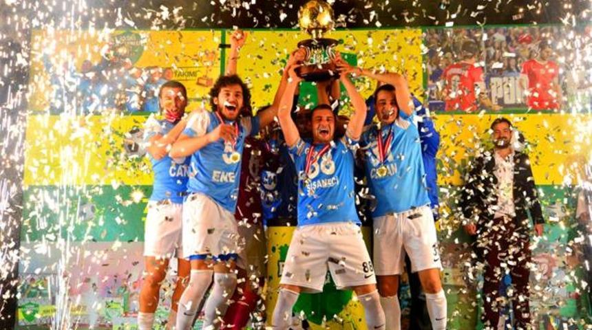 T&uuml;rkiye&rsquo;nin en iyi halı saha takımı Antalya&rsquo;dan