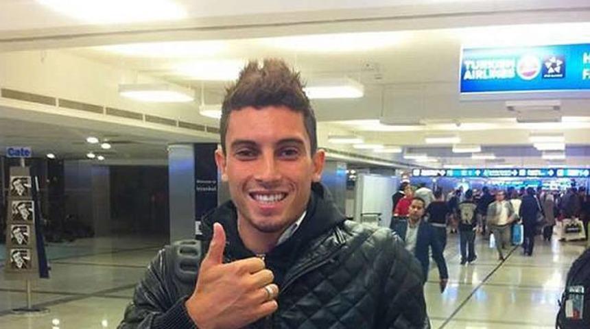 Alex Telles İstanbul'da