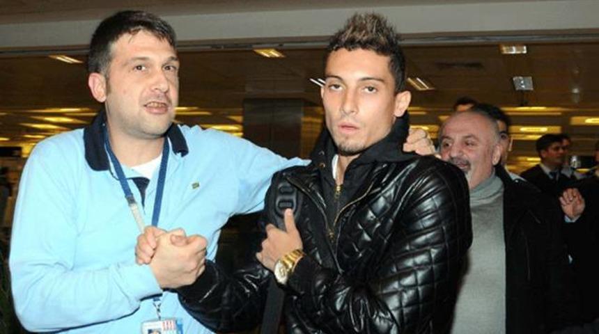 Alex Telles transferinde ilginç olay