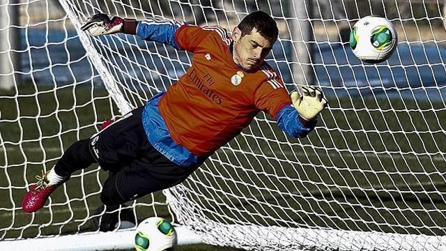 Casillas kendi rekorunu kırdı