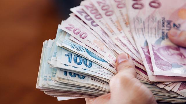 Emekli promosyonlarında rekabet kızışıyor: Bankalar kesenin ağzını açtı!