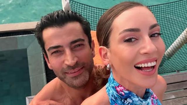 Kim demiş boşanıyorlar diye? Sinem Kobal ve Kenan İmirzalıoğlu tatilde aşka geldi