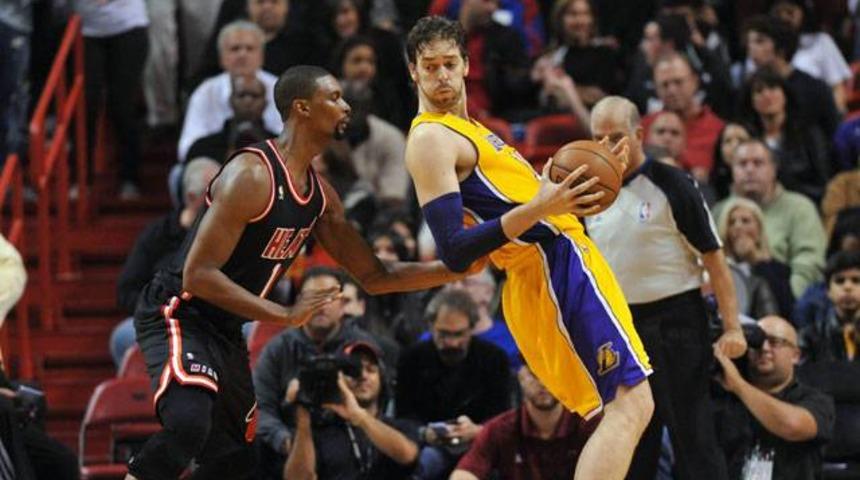 Miami Heat&rsquo;i Chris Bosh taşıdı