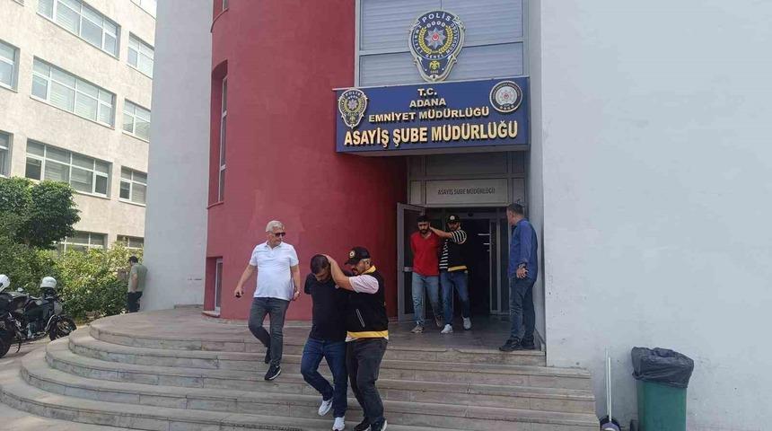 FET&Ouml; yalanıyla yaşlı adamı 4 milyon 250 bin TL dolandıran ş&uuml;pheliler yakalandı