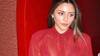 '2025 Yılının Yaşayan En Güzel Kadını' seçilmişti! Sıla Türkoğlu yaz pozlarıyla mest etti