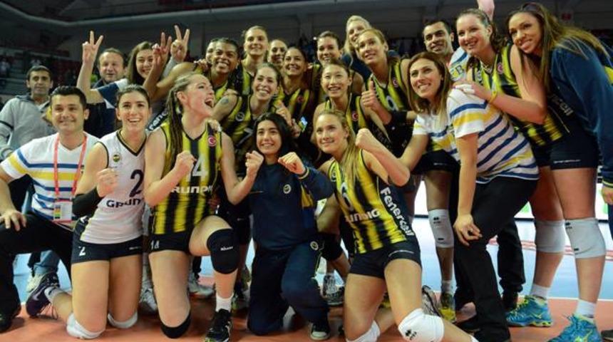 Vakıfbank'ın 73 maçlık serisine Fenerbahçe son verdi!