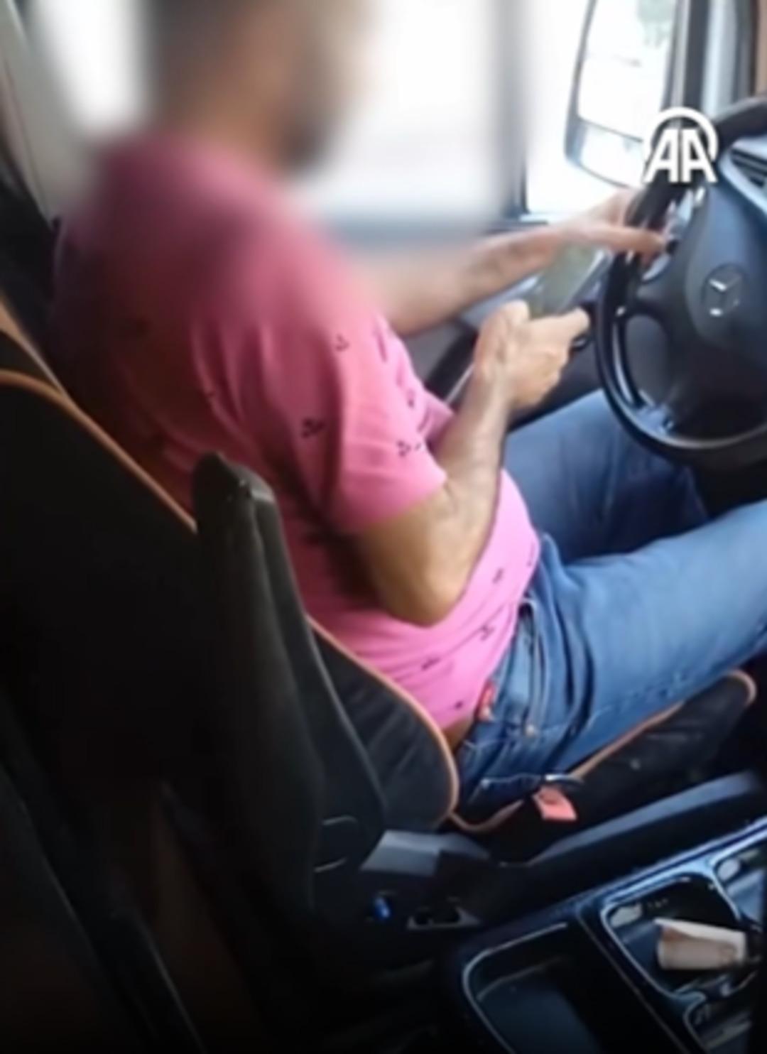 Yer: Ankara! Dolmuş şoförü kimseyi umursamadı, yolcular gizlice çekti! Yapmaya devam etti 1