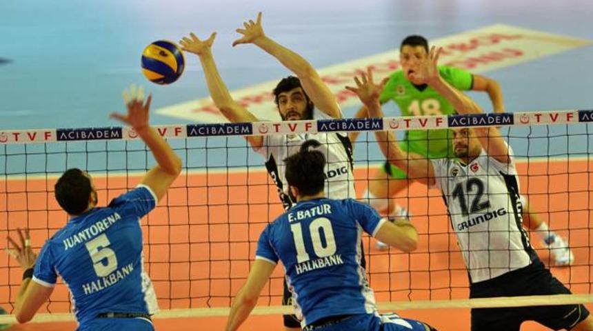 Halkbank zirveye yerleşti