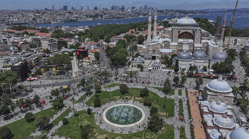 Yerli turistler yılın ilk çeyreğinde 76,4 milyar lira seyahat harcaması yaptı
