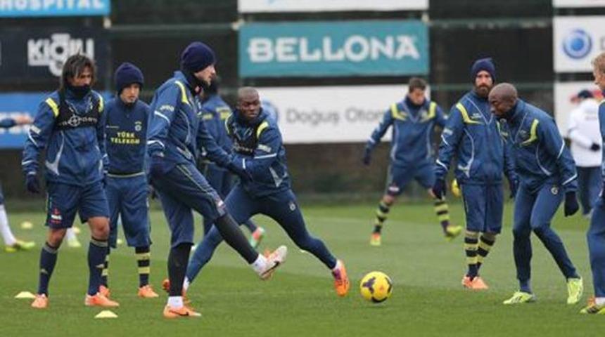 Mehmet Topal'ın antrenmanda sakatlandı
