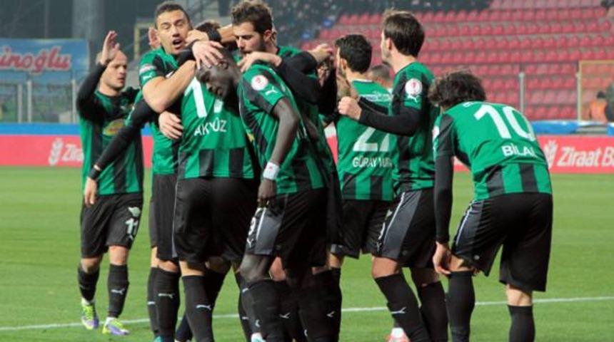 Akhisar ilk yarıda bitirdi