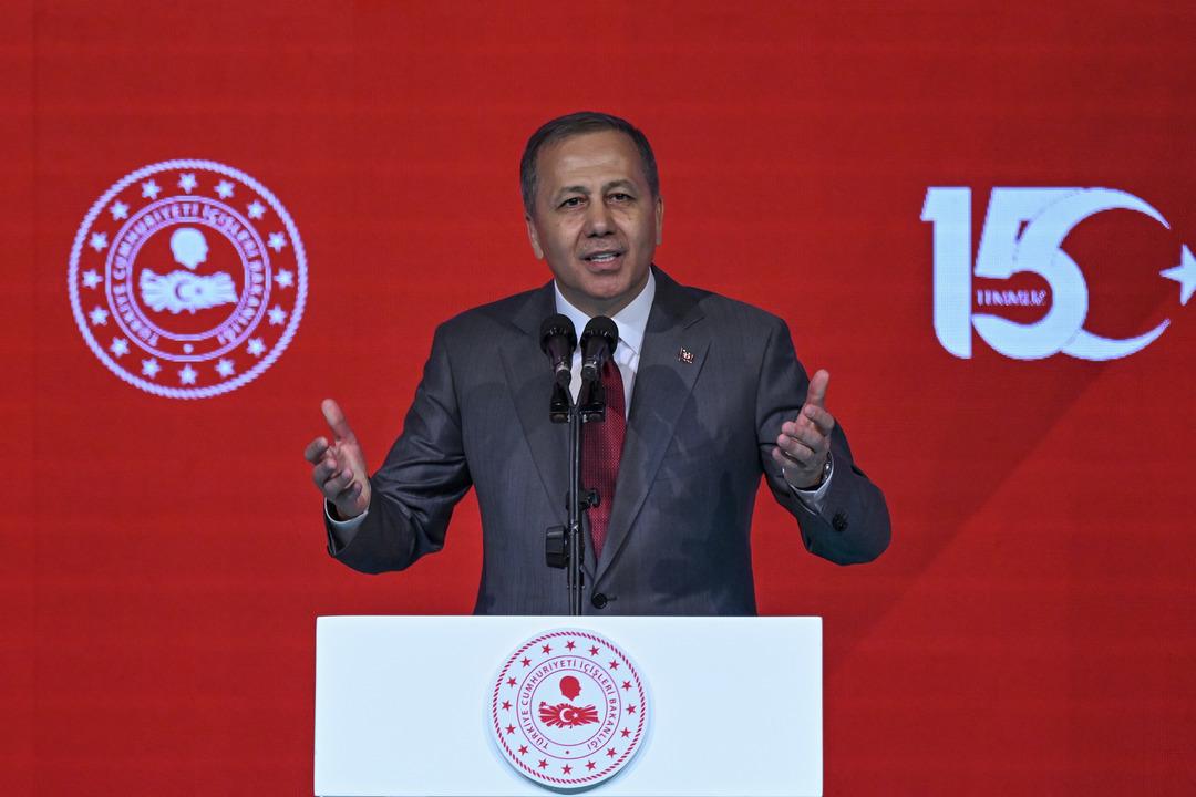 Bakan Yerlikaya duyurdu! Tribünlerde yeni dönem: Tüm valilere talimat verdim 1