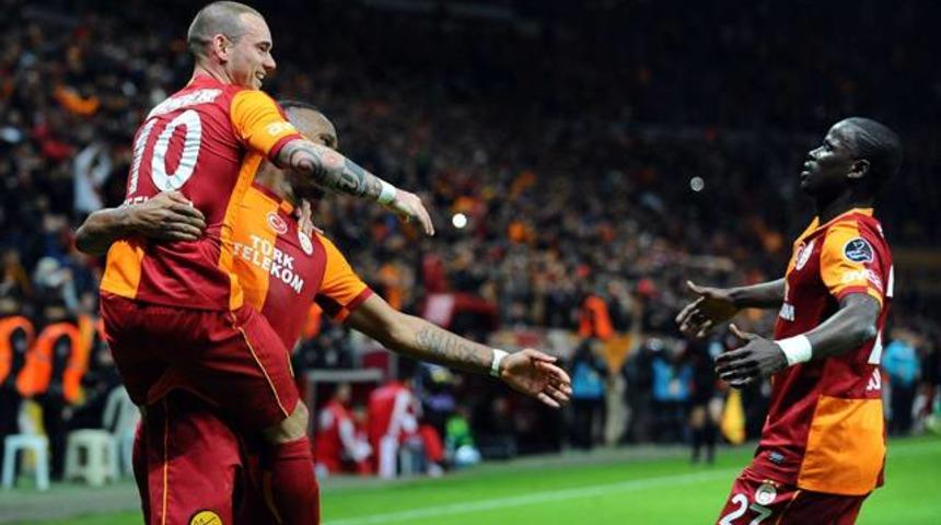 Aslan Timsah'ı yuttu