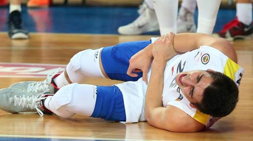 Fenerbah&ccedil;e'de Kenan Sipahi şoku