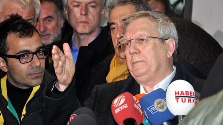 Aziz Yıldırım u&ccedil;akta oyunculara ne dedi?