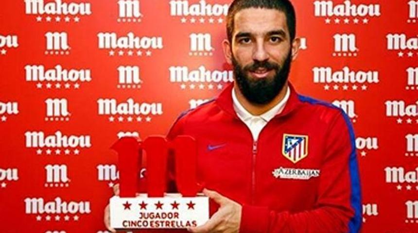 Arda Turan'a b&uuml;y&uuml;k onur