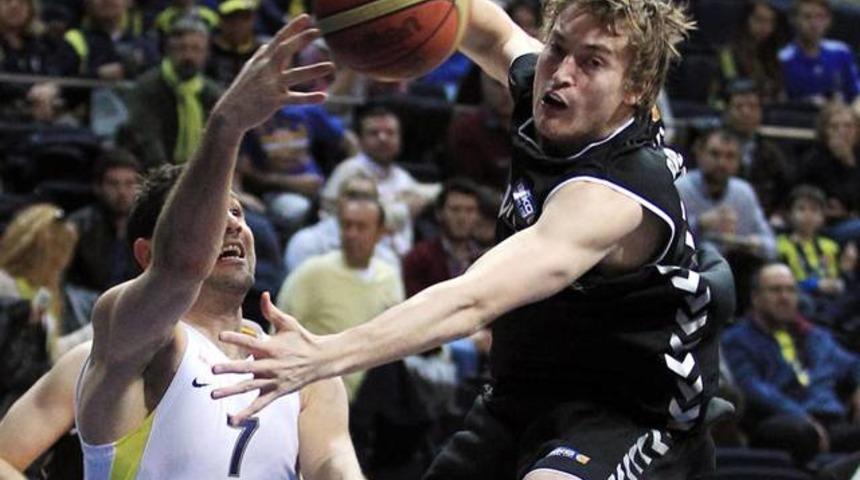 Derbide Fenerbah&ccedil;e g&uuml;ld&uuml;: 90-76