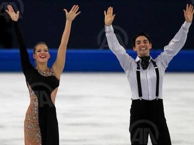 Hakemleri ıslıklatan Türk çift