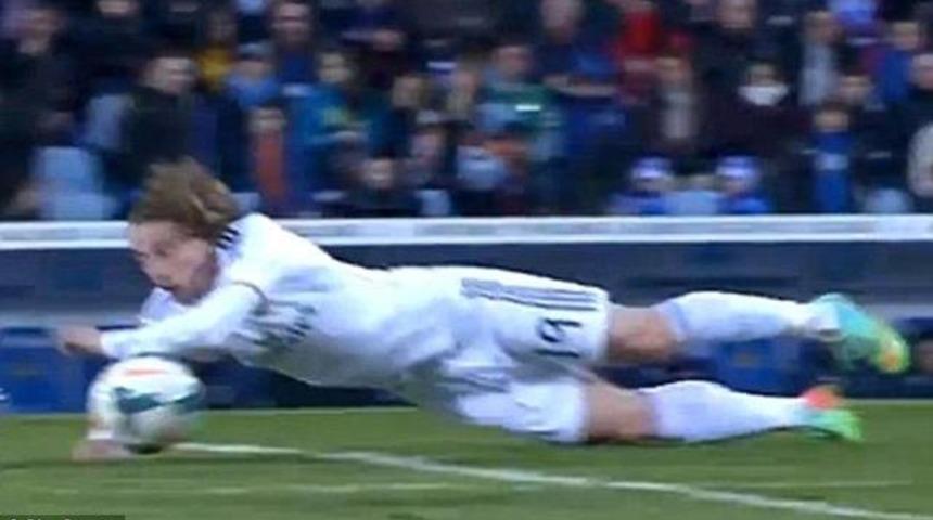 Modric'ten şaşırtan hareket!