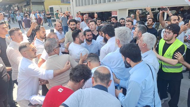 Furkan Vakfı'nın Ankara’daki dernek binası mühürlendi! 'İçki' iddiası ortalığı karıştırdı, arbede çıktı