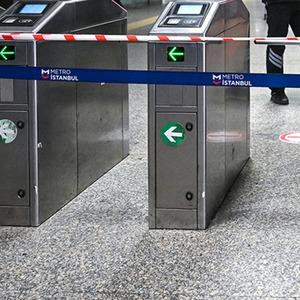 M1A Yenikapı-Atatürk Havalimanı metro hattında beklenmedik aksama: İstasyonlar kapalı, seferler Yenibosna'ya kadar