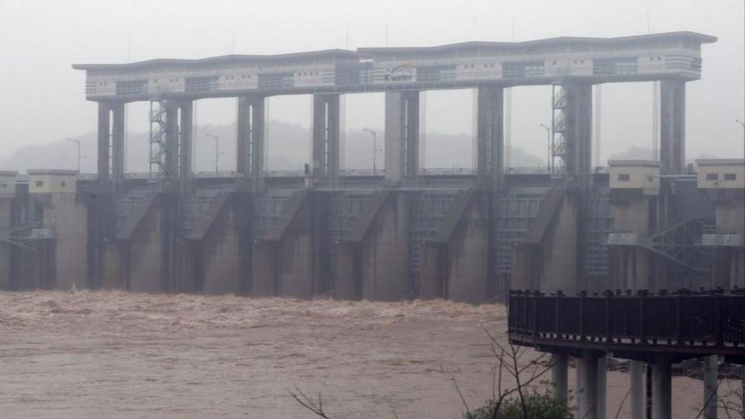 Kuzey Kore, baraj kapaklarını açıp Güney Kore ye su saldı 1