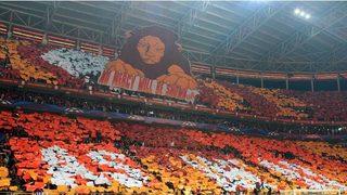 Arena'da İtalyan usulü destek!