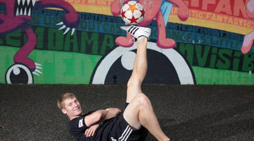 İşte futbolun m&uuml;thiş cambazları!