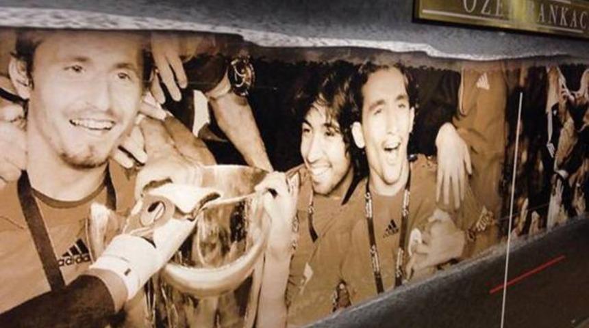 İşte TT Arena'nın duvarlarını s&uuml;sleyen Fenerbah&ccedil;eli!