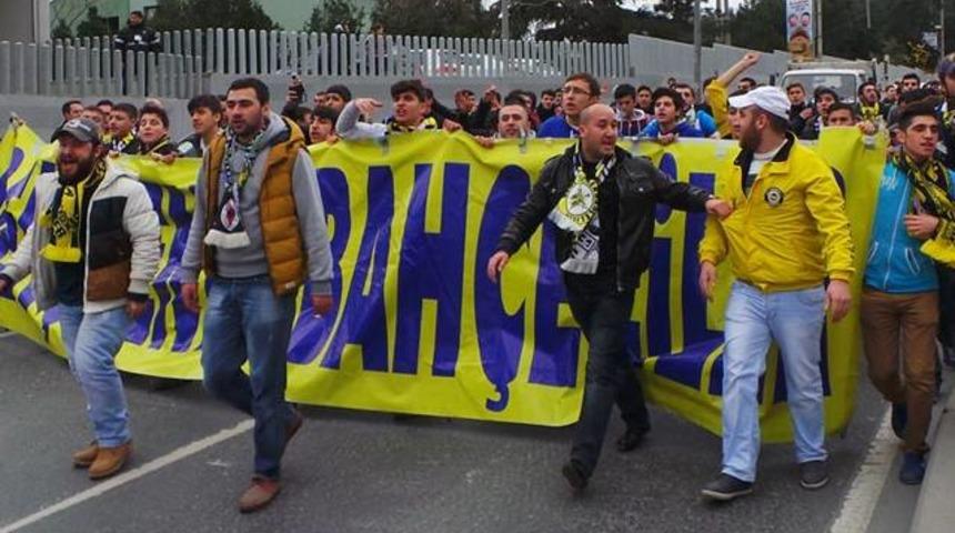 TFF binasına havai fişek atıldı!