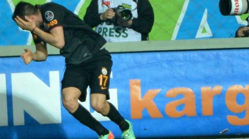 Galatasaray'dan Burak Yılmaz a&ccedil;ıklaması