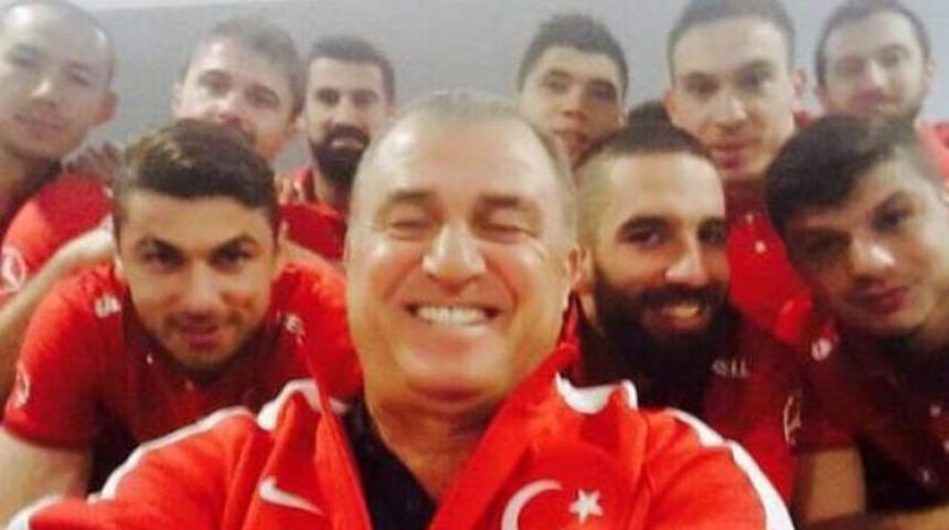 Millilerimizden Selfie pozu!